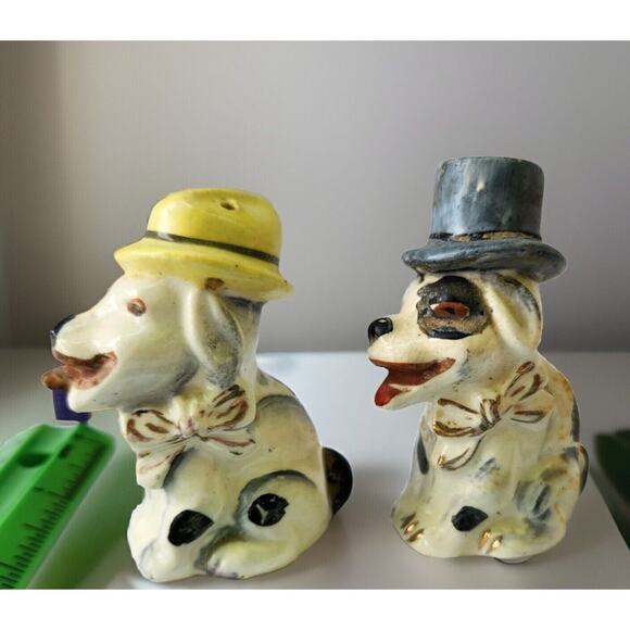 VINTAGE MID-20th CENTURY COMIC DOGS SMOKING CIGARS SALT & PEPPER SHAKERS - JAPAN - Picture 1 of 6